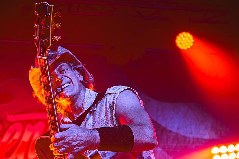 ted nugent tour schedule